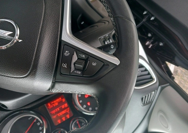 Opel Mokka cena 52900 przebieg: 70870, rok produkcji 2016 z Ustka małe 781